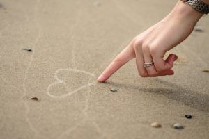 hand, heart, draw-4752642.jpg